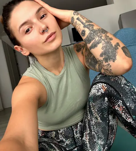 Image 2201991 from Kitty_Berg