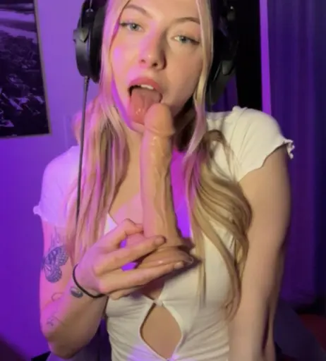 Image 2200453 from Zoeywgr