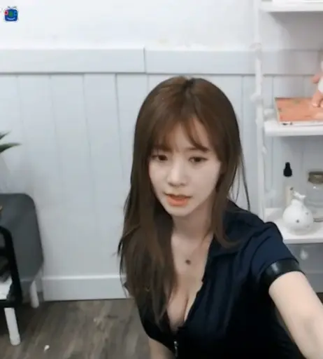 Image 23966642 from ASMR Yoon Ying | yoonyingASMR