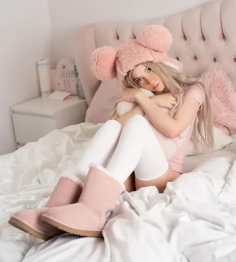 Image 2392214 from Milkimind