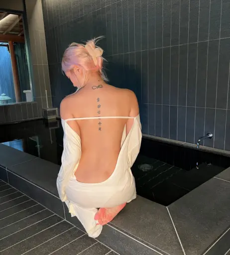 Image 23876690 from Vyvan Le