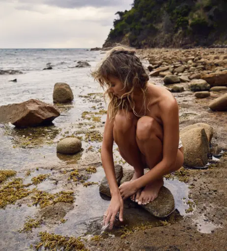 Image 23845693 from Natalie Jayne Roser/ Series Magazine