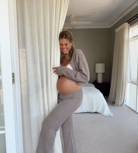 Image 23846149 from Natalie Jayne Roser/ Series Magazine