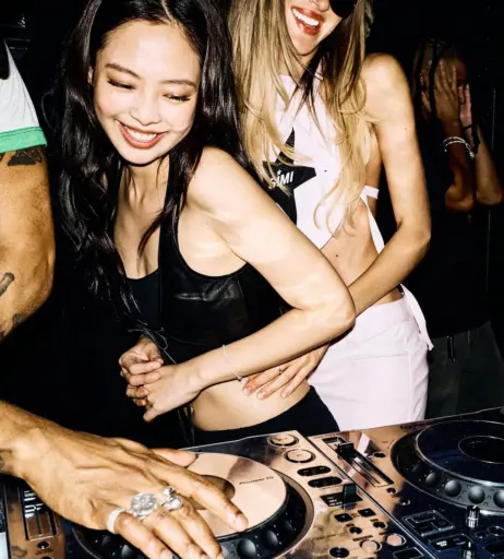 Image 23838000 from Jennie | BLΛƆKPIИK (Blackpink)