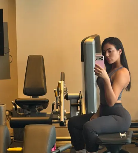 Image 23838296 from Georgina Rodriguez