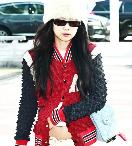 Image 23835999 from Jennie | BLΛƆKPIИK (Blackpink)