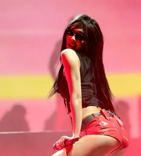 Image 23835822 from Jennie | BLΛƆKPIИK (Blackpink)