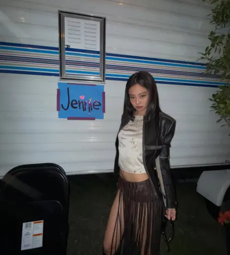 Image 23835876 from Jennie | BLΛƆKPIИK (Blackpink)