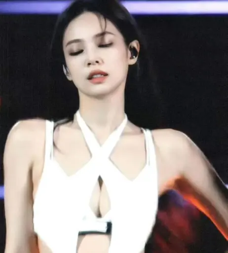 Image 23835712 from Jennie | BLΛƆKPIИK (Blackpink)