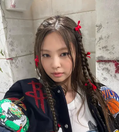 Image 23835613 from Jennie | BLΛƆKPIИK (Blackpink)
