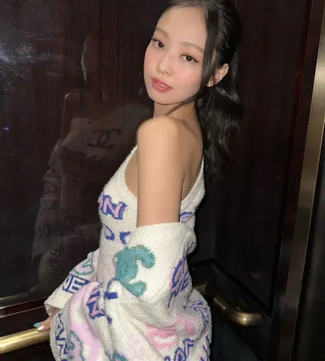 Image 23835635 from Jennie | BLΛƆKPIИK (Blackpink)