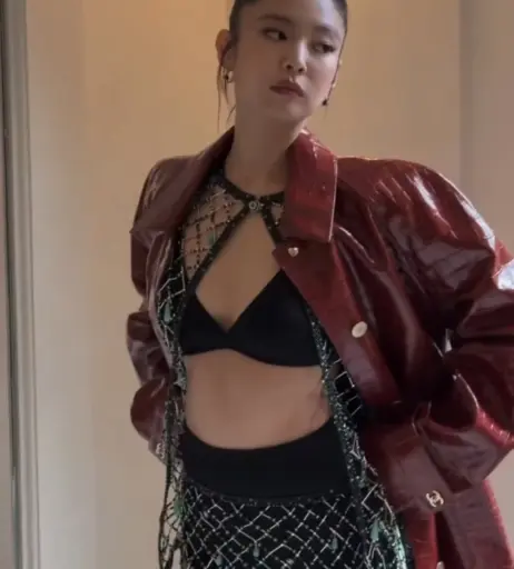 Image 23837802 from Jennie | BLΛƆKPIИK (Blackpink)