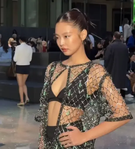 Image 23837801 from Jennie | BLΛƆKPIИK (Blackpink)