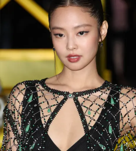 Image 23837722 from Jennie | BLΛƆKPIИK (Blackpink)