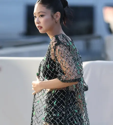 Image 23837763 from Jennie | BLΛƆKPIИK (Blackpink)