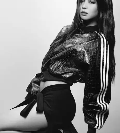 Image 23837631 from Jennie | BLΛƆKPIИK (Blackpink)