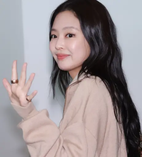 Image 23837654 from Jennie | BLΛƆKPIИK (Blackpink)