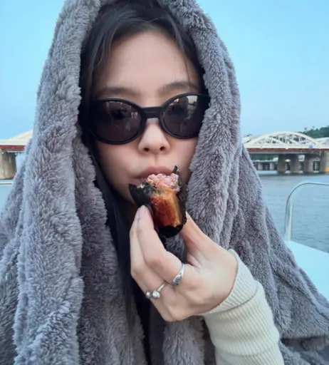 Image 23837022 from Jennie | BLΛƆKPIИK (Blackpink)