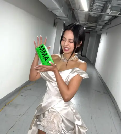 Image 23836966 from Jennie | BLΛƆKPIИK (Blackpink)