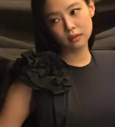 Image 23836845 from Jennie | BLΛƆKPIИK (Blackpink)