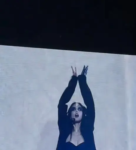 Image 23836553 from Jennie | BLΛƆKPIИK (Blackpink)