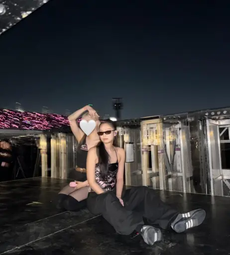 Image 23836433 from Jennie | BLΛƆKPIИK (Blackpink)