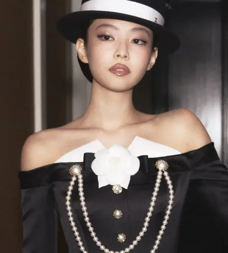 Image 23836162 from Jennie | BLΛƆKPIИK (Blackpink)