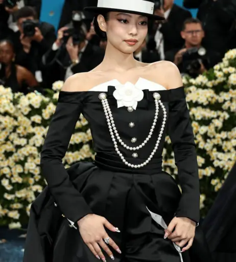 Image 23836074 from Jennie | BLΛƆKPIИK (Blackpink)