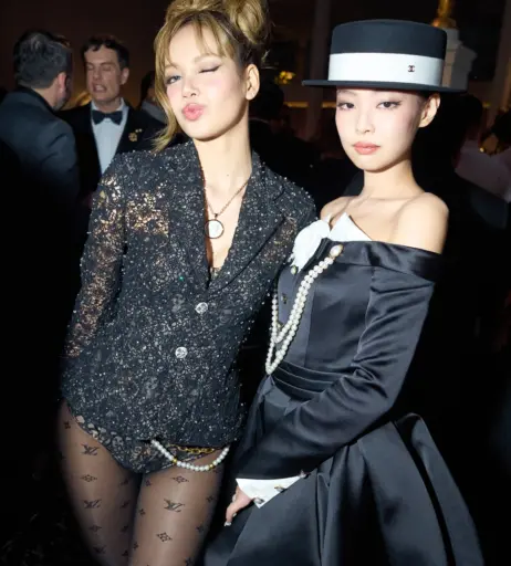 Image 23836299 from Jennie | BLΛƆKPIИK (Blackpink)