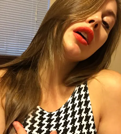 Image 23887116 from Lillias Right