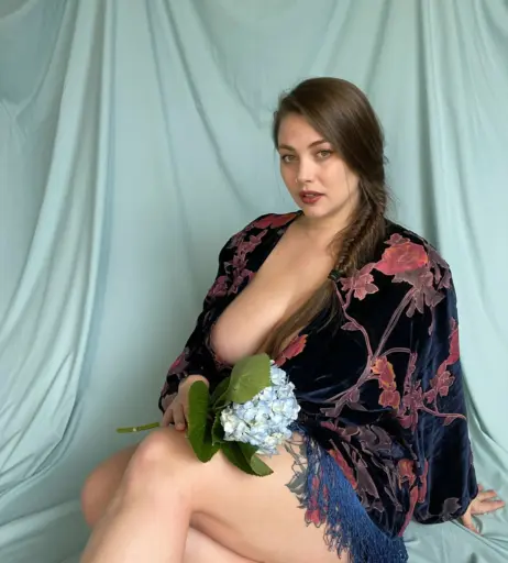 Image 23886947 from Lillias Right