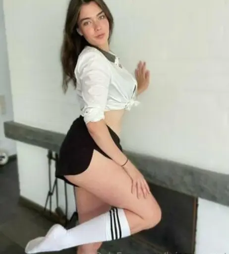 Image 2377297 from Luisa Laurent