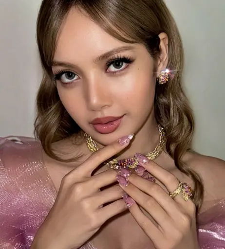 Image 23657806 from Lisa | BLΛƆKPIИK (Blackpink)