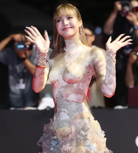 Image 23657851 from Lisa | BLΛƆKPIИK (Blackpink)