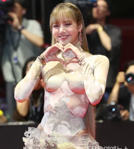 Image 23657848 from Lisa | BLΛƆKPIИK (Blackpink)