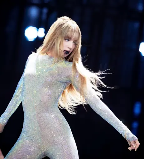 Image 23657495 from Lisa | BLΛƆKPIИK (Blackpink)