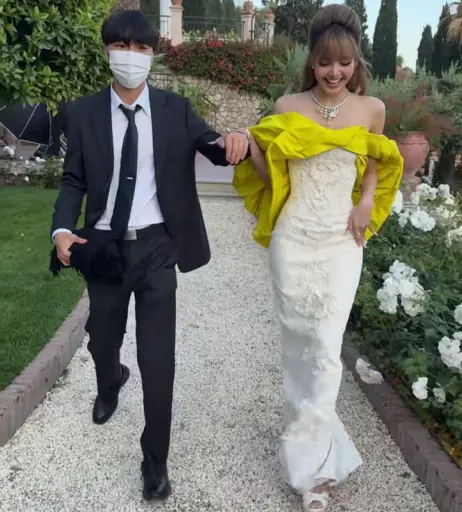 Image 23657422 from Lisa | BLΛƆKPIИK (Blackpink)