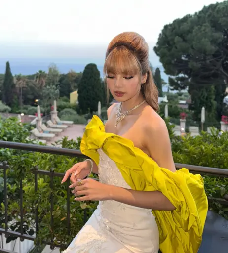 Image 23657409 from Lisa | BLΛƆKPIИK (Blackpink)