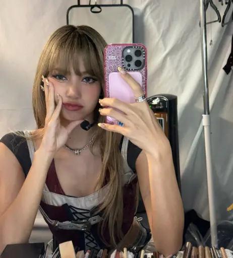 Image 23657462 from Lisa | BLΛƆKPIИK (Blackpink)