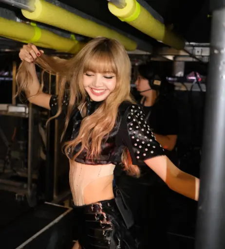 Image 23657608 from Lisa | BLΛƆKPIИK (Blackpink)