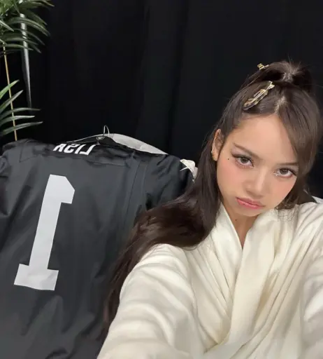 Image 23657010 from Lisa | BLΛƆKPIИK (Blackpink)