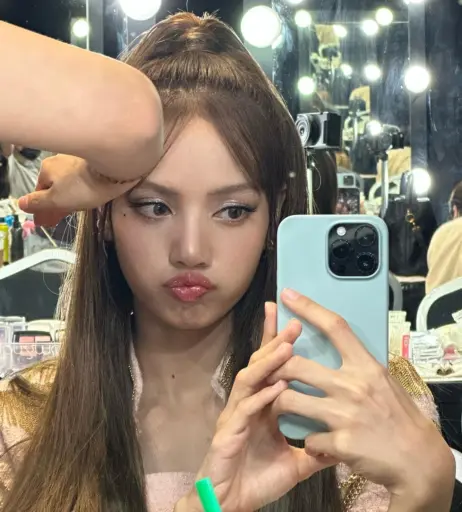 Image 23657005 from Lisa | BLΛƆKPIИK (Blackpink)