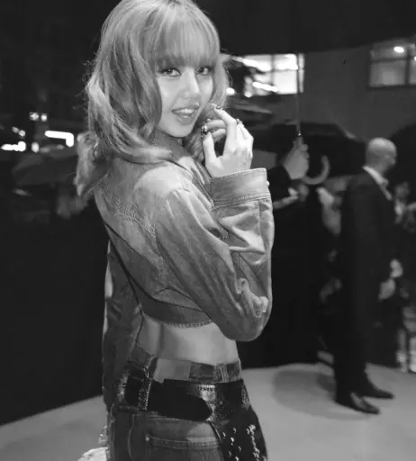 Image 23657305 from Lisa | BLΛƆKPIИK (Blackpink)
