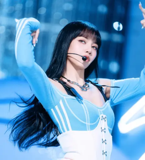 Image 23656932 from Lisa | BLΛƆKPIИK (Blackpink)