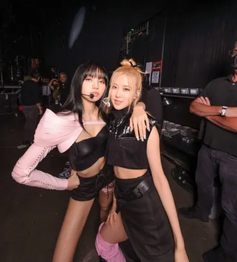 Image 23656889 from Lisa | BLΛƆKPIИK (Blackpink)