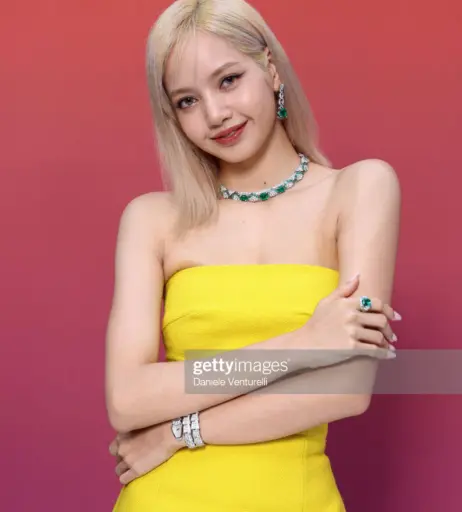 Image 23656862 from Lisa | BLΛƆKPIИK (Blackpink)