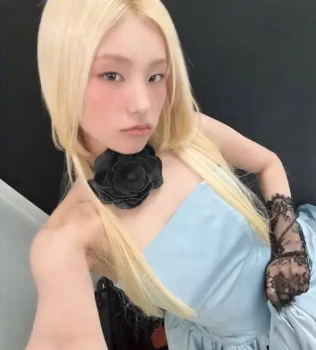 Image 23659541 from Yeji - ITZY (예지, Hwang Ye-ji)