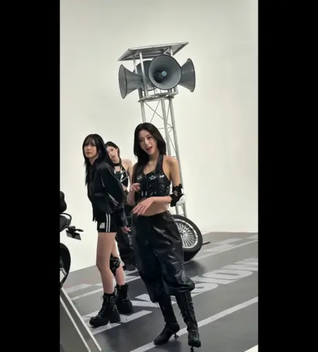 Image 23659428 from Yeji - ITZY (예지, Hwang Ye-ji)
