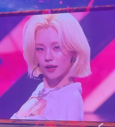 Image 23659449 from Yeji - ITZY (예지, Hwang Ye-ji)