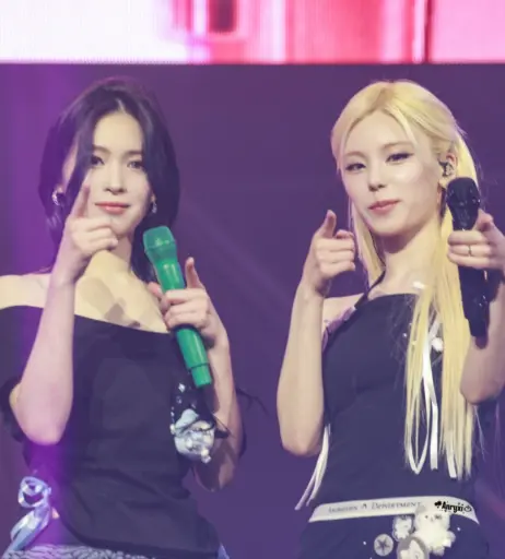 Image 23659477 from Yeji - ITZY (예지, Hwang Ye-ji)